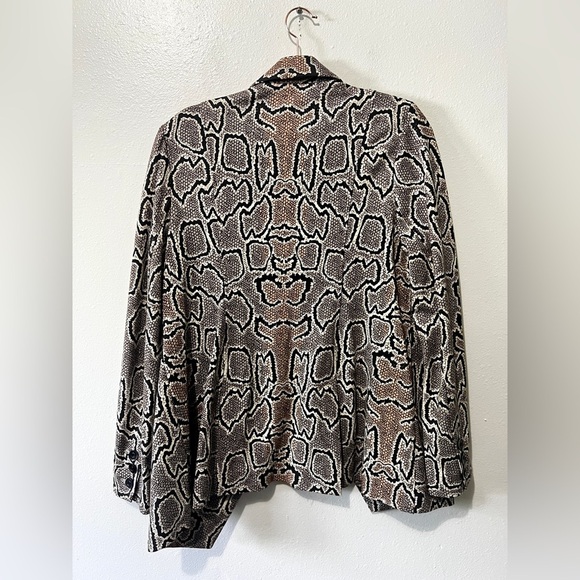 Cabi Python Snake Double Breasted Blazer - Size 12 - Picture 13 of 13